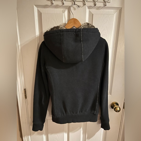 Aritzia TNA jacket - Picture 4 of 4